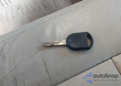 2004 Ford F-150 Lariat/Xl/Xlt z USA, uszkodzony, nr VIN 1FTPX12544NC28889